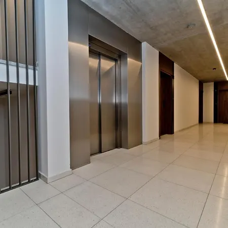 Blueapart Kaprow * Puck