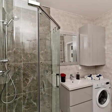 Blueapart Kaprow Apartment *